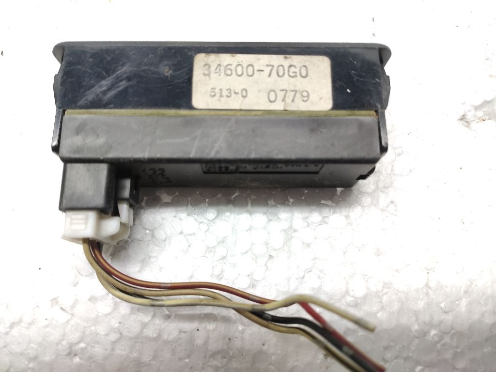 Часы к Suzuki Baleno 1999