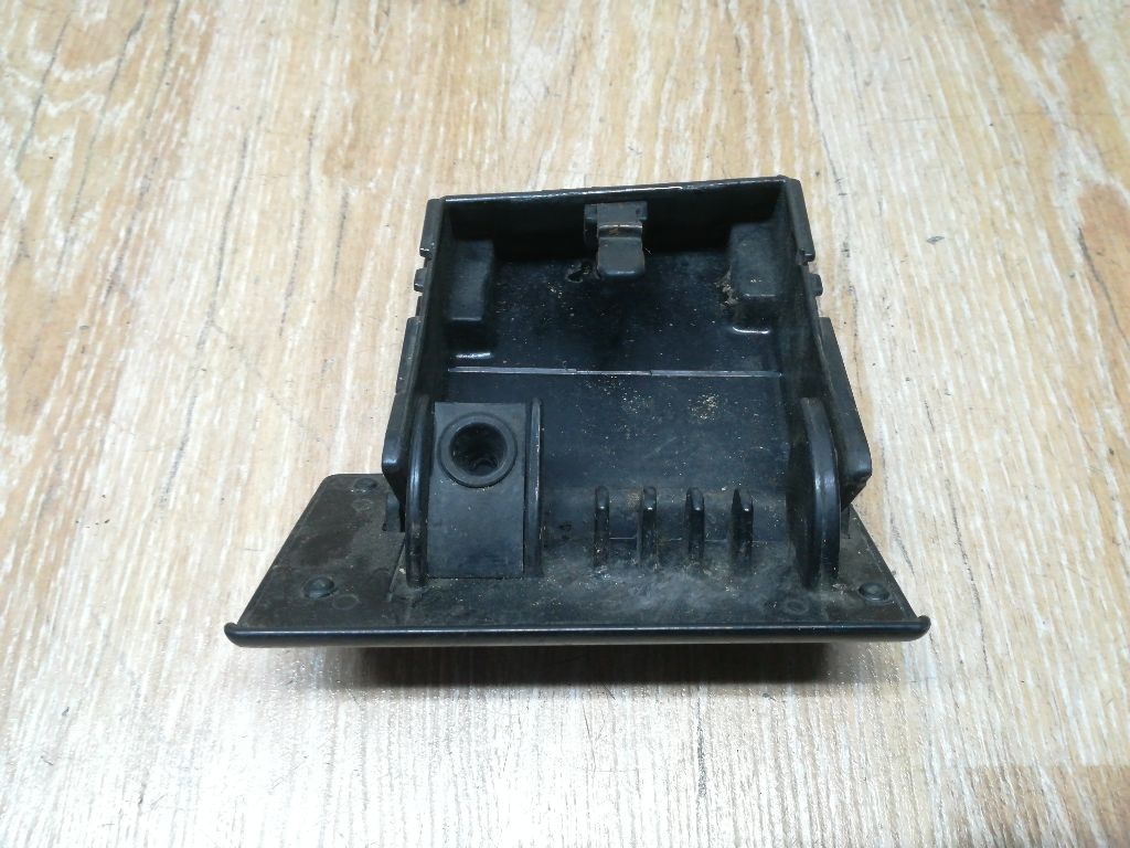Пепельница к Volkswagen Passat 1992