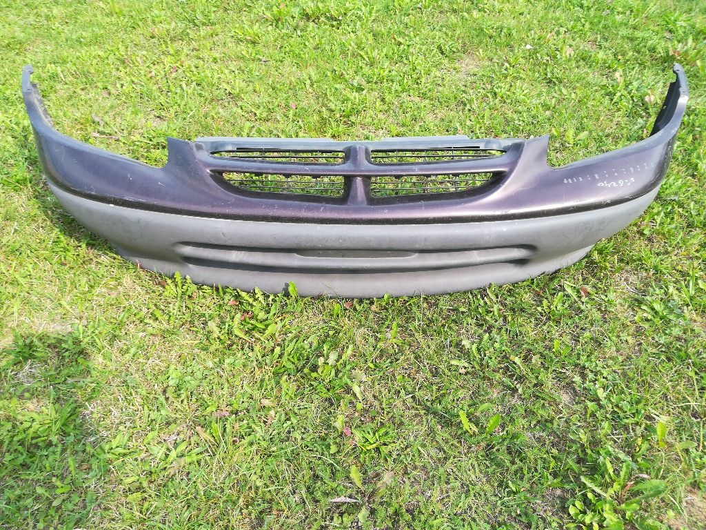 Бампер передний к Dodge Caravan 1999