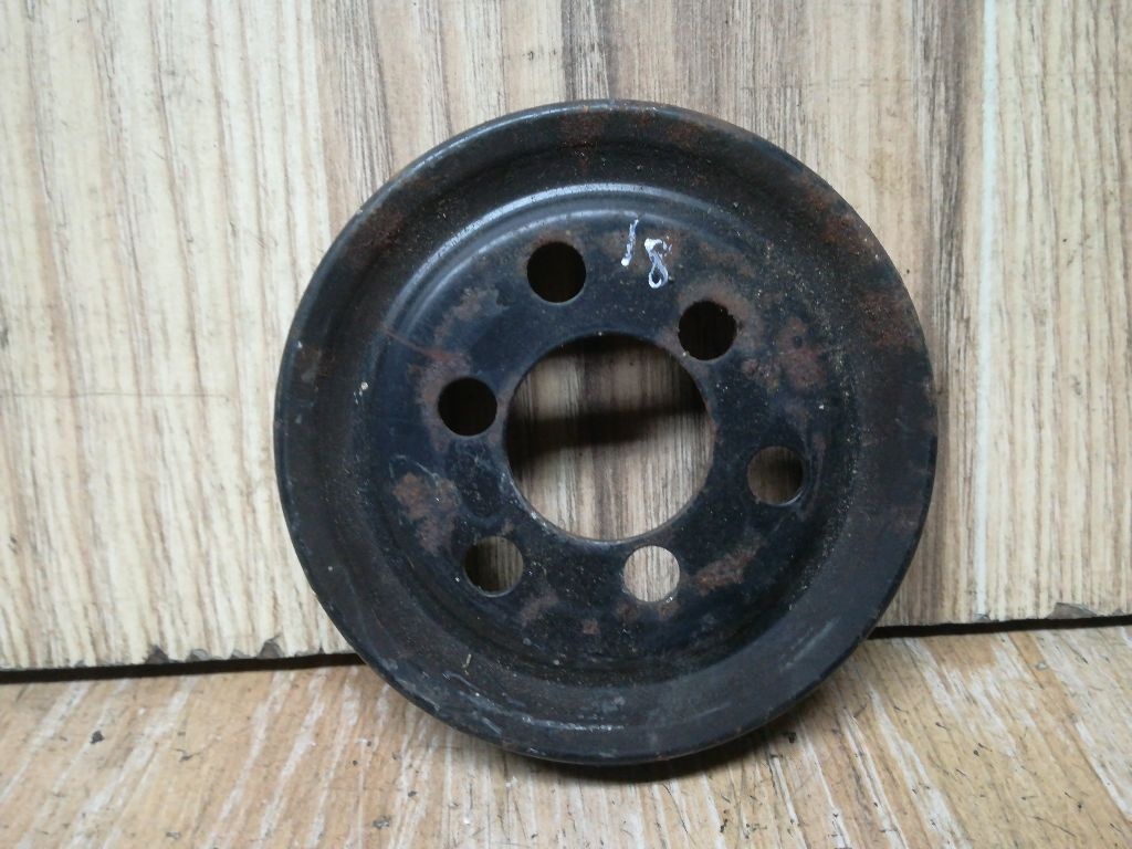 Шкив помпы к Audi A4 1998