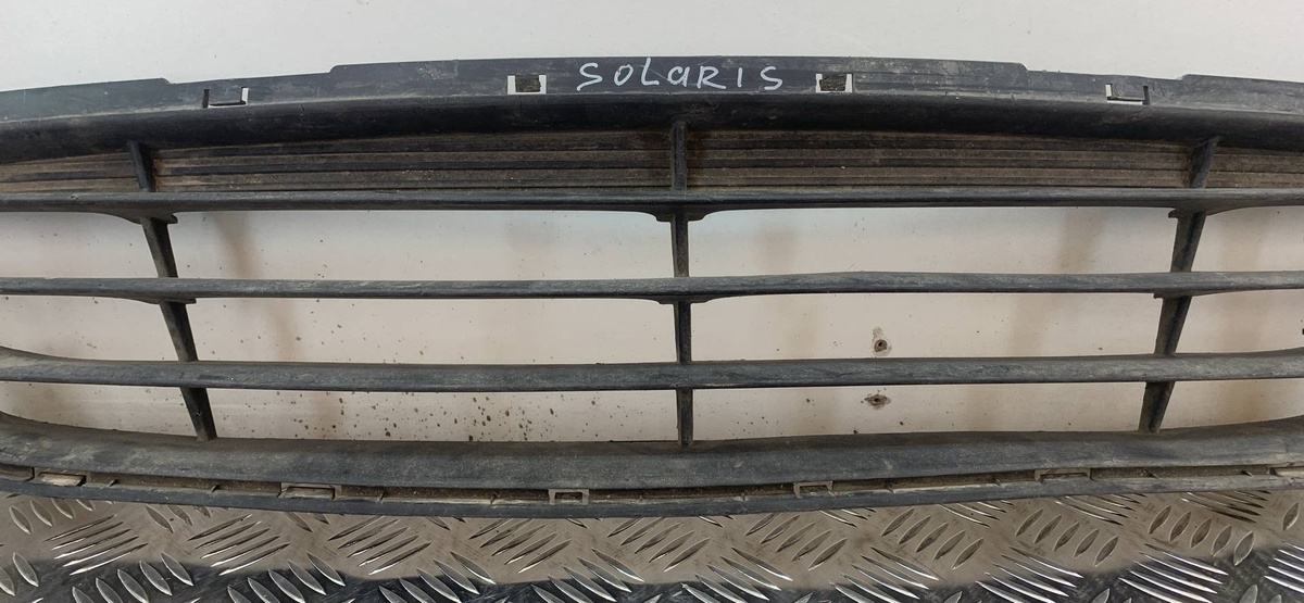 Заглушка (решетка) в бампер к Hyundai Solaris 2012