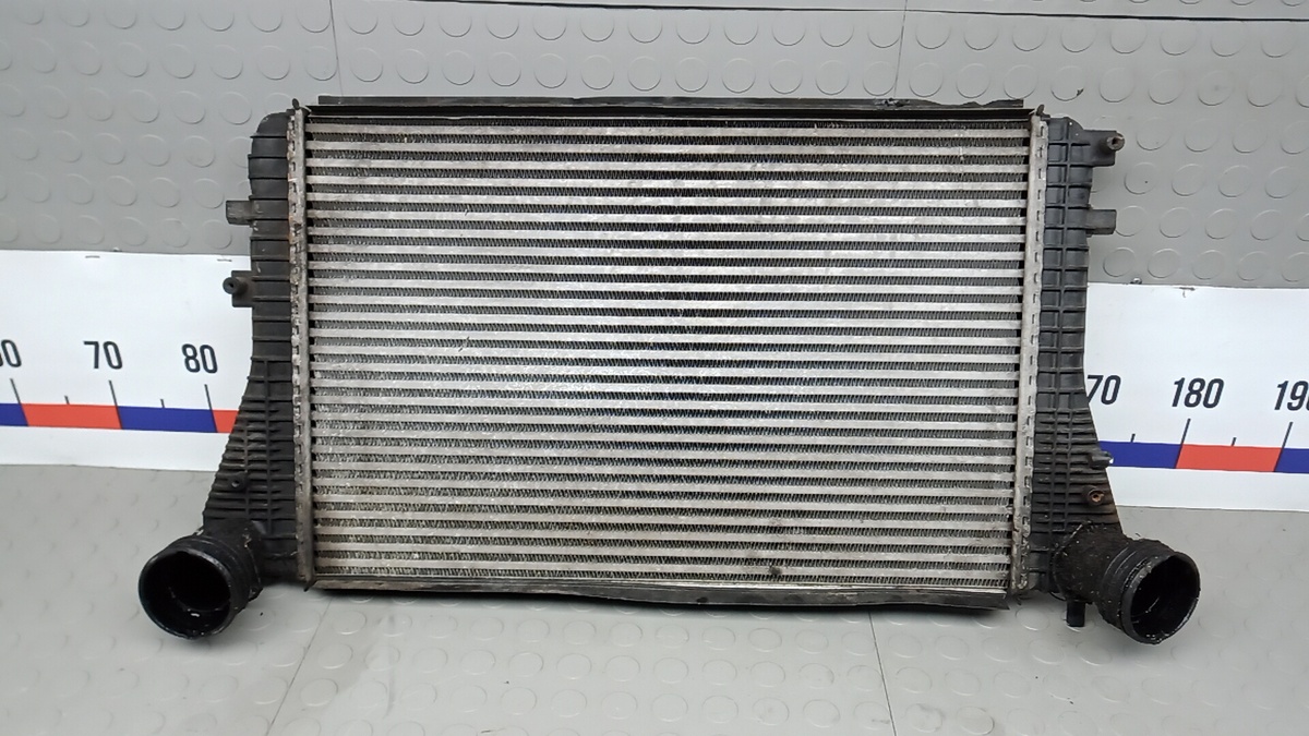 Интеркулер к Volkswagen Golf 2006