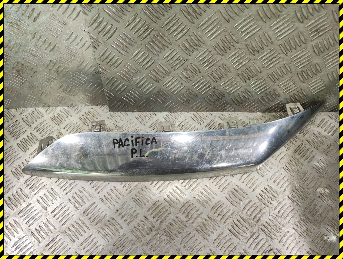 Молдинг (накладка) к Chrysler Pacifica 2004