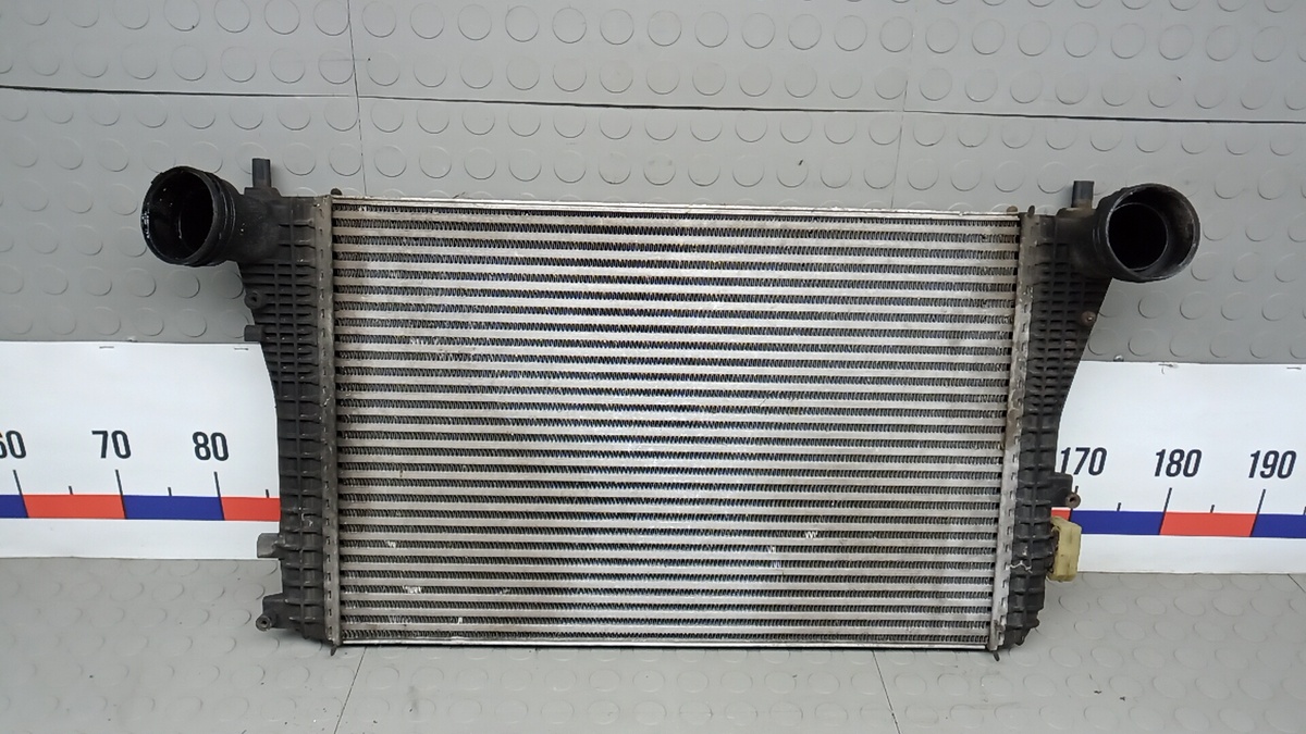 Интеркулер к Volkswagen Tiguan 2009