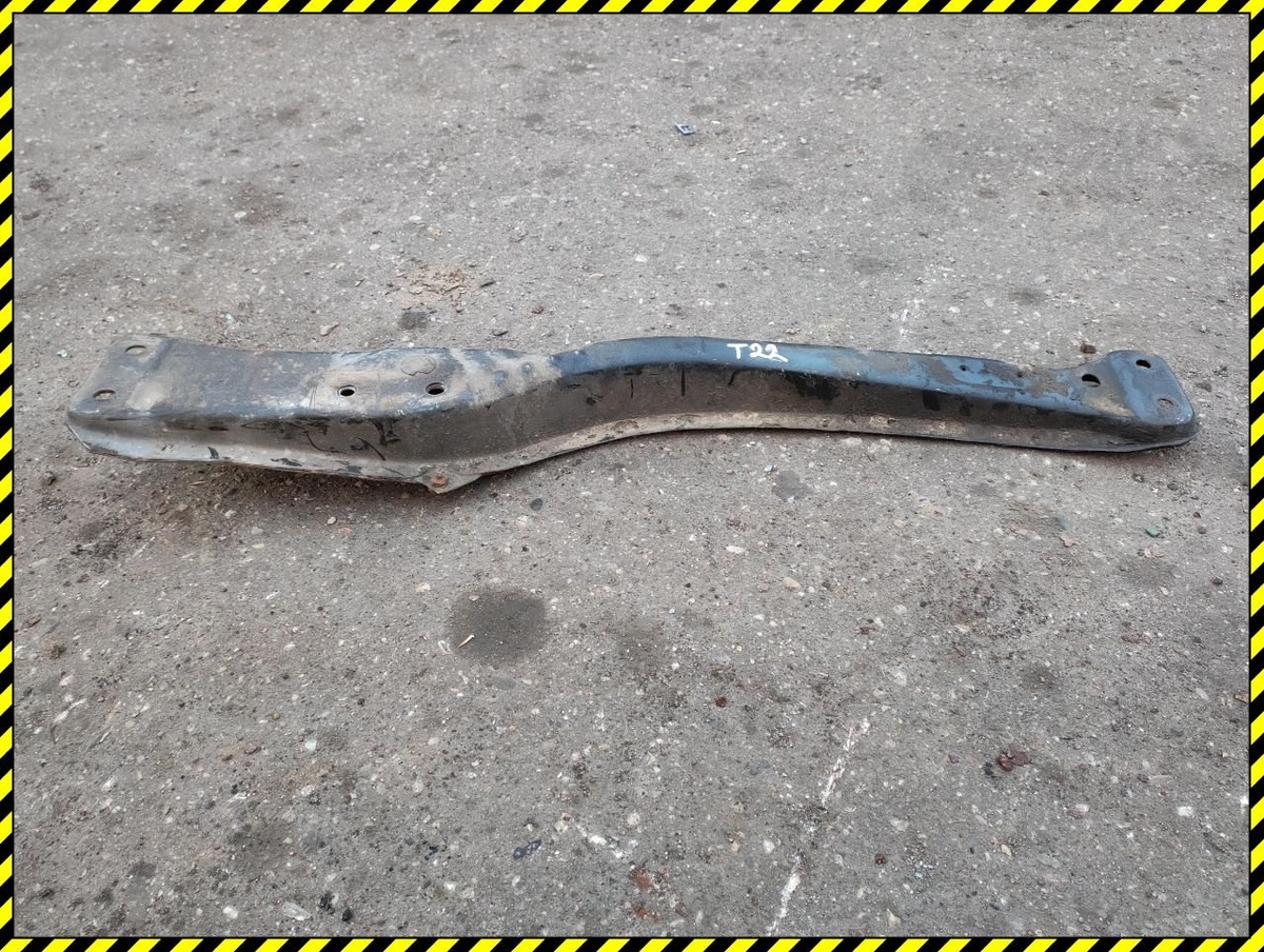 Балка под КПП к Toyota Avensis 1998