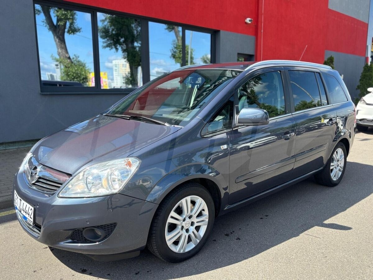 Opel Zafira B Рестайлинг, 2011
