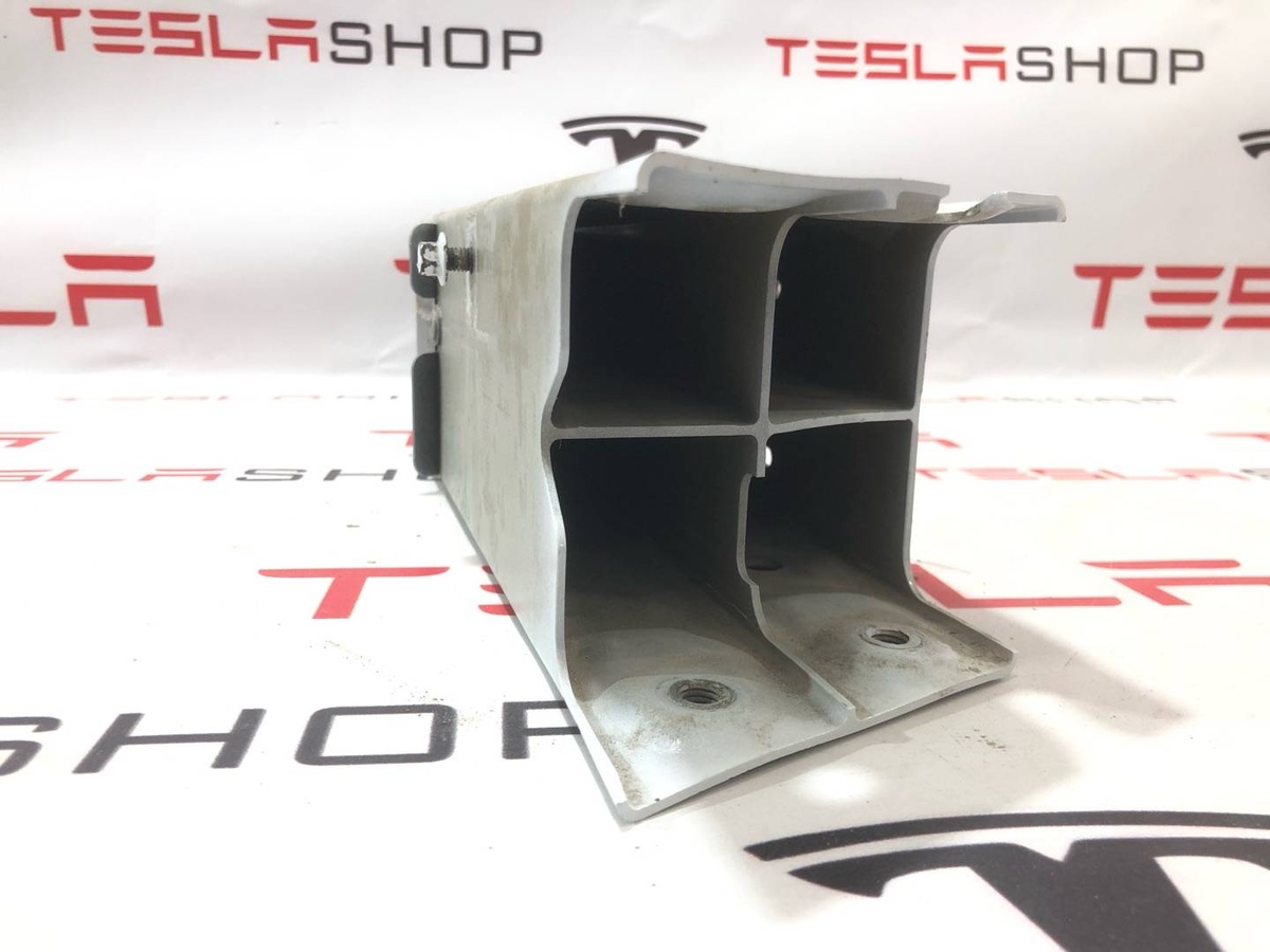Лонжерон левый к Tesla Model 3 2022