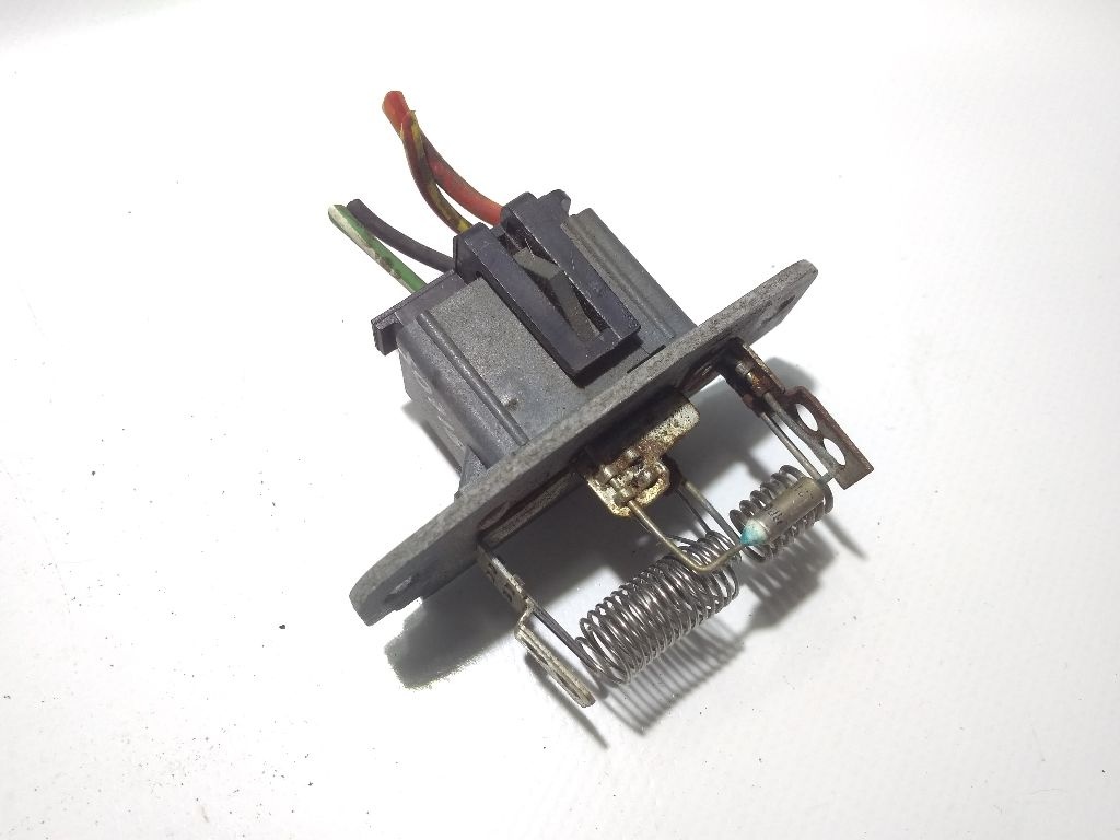Сопротивление печки к Ford Explorer 1999