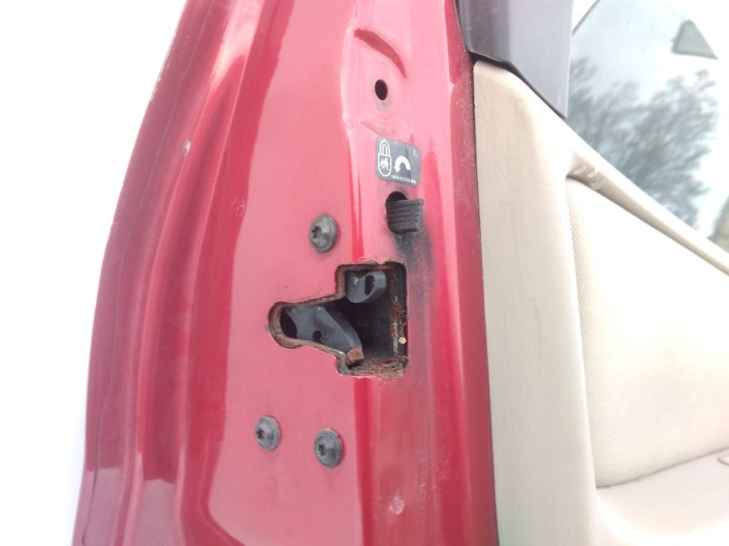 Замок двери задней левой к Ford Escape 2003