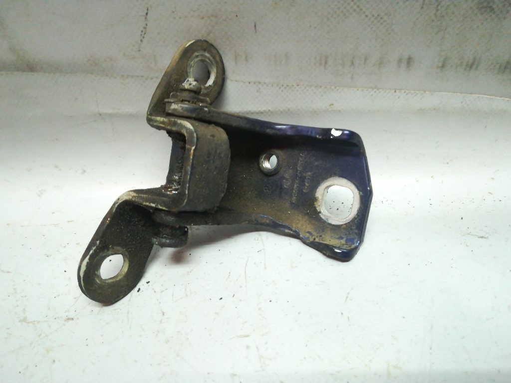 Петля двери к Ford Mondeo 1996