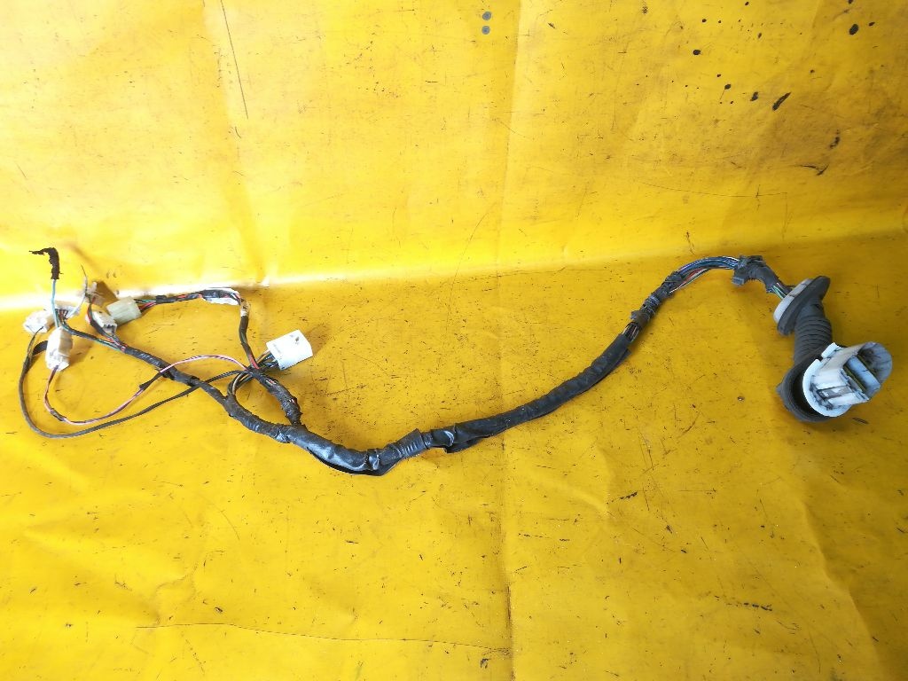 Проводка двери к Mazda Xedos 9 1994