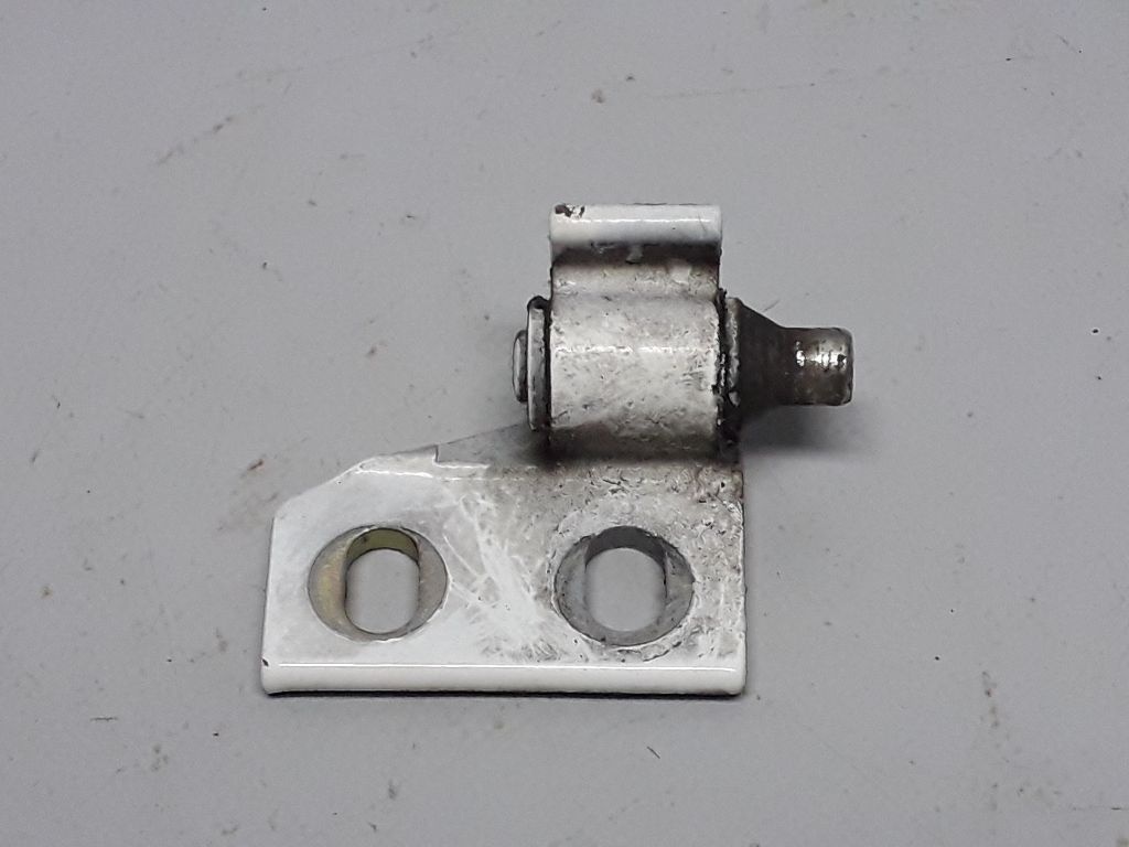 Петля двери к Peugeot 406 1997