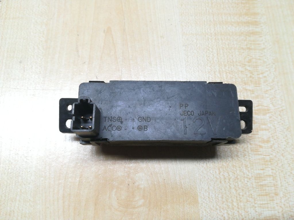 Часы к Mazda 626 1996