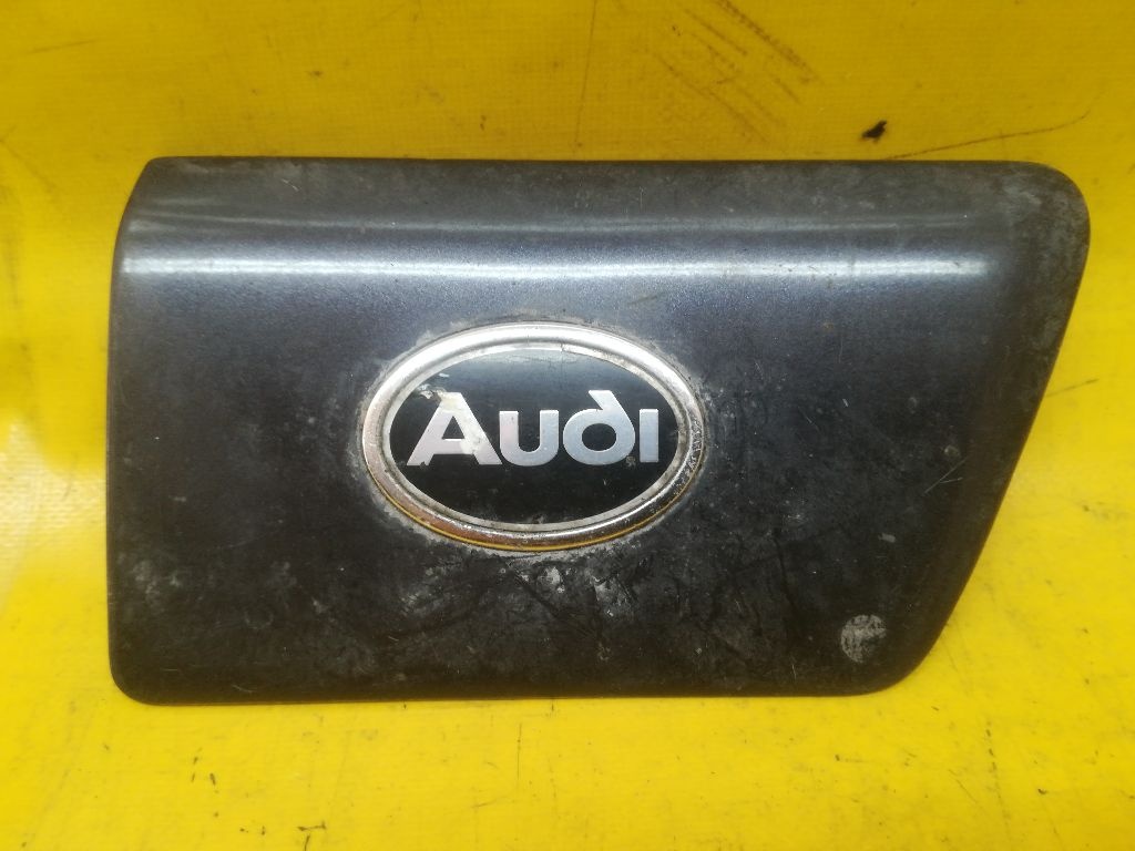 Молдинг крыла к Audi 100 1994