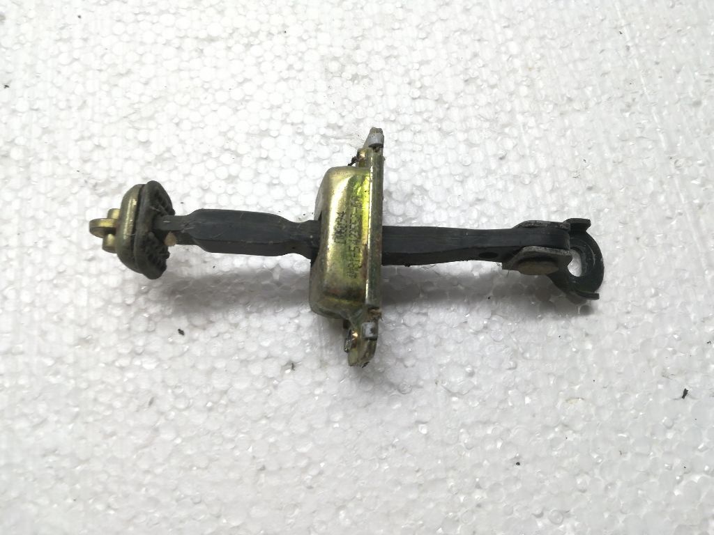 Ограничитель открывания двери к Mazda 6 2004