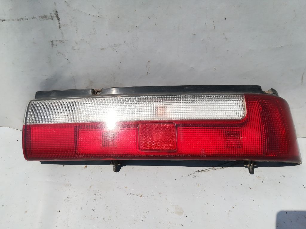 Фонарь задний правый к Suzuki Swift 1993