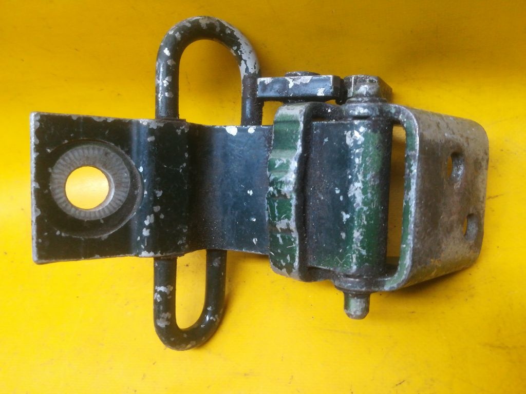 Петля двери к Audi 80 1990