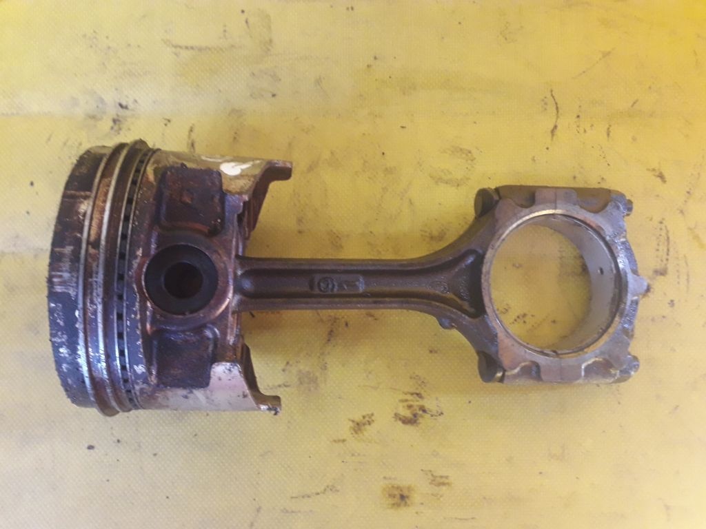 Поршень к Proton 400 1996