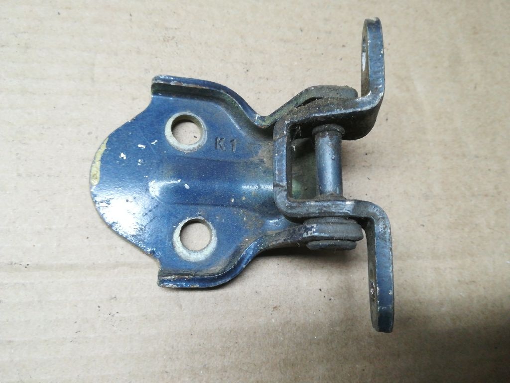 Петля двери к Proton 400 1997