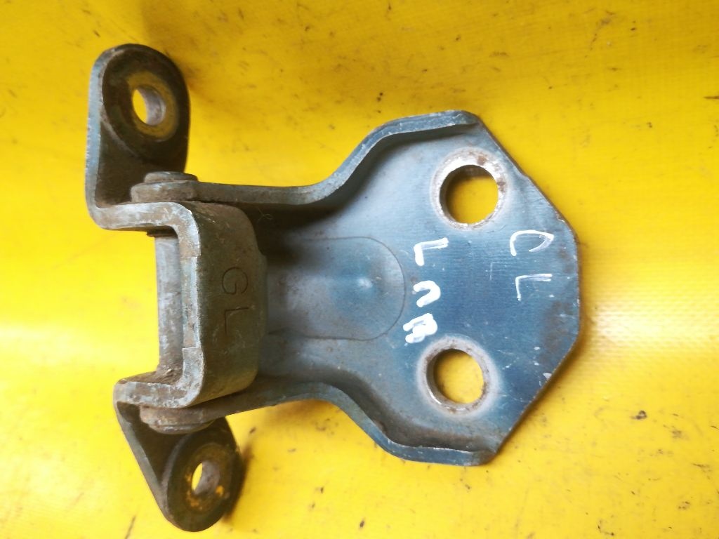Петля двери к Kia Clarus 1998