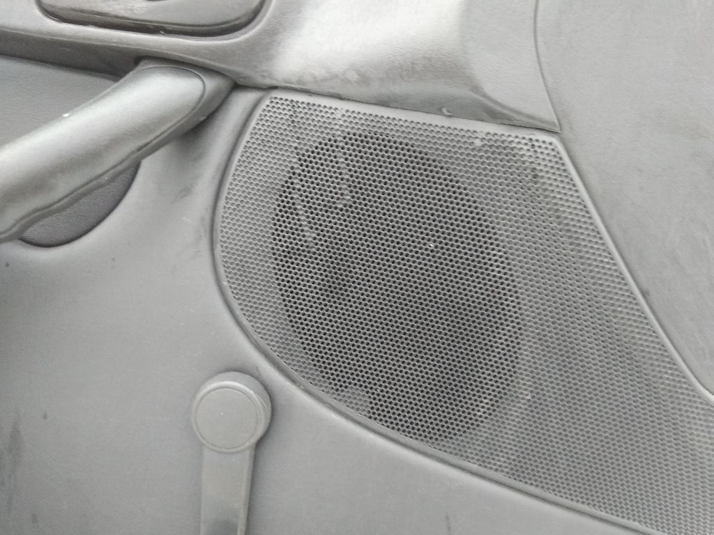 Динамик к Ford Focus 2000
