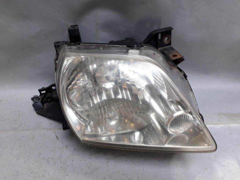 Фара правая к Mazda MPV 2001