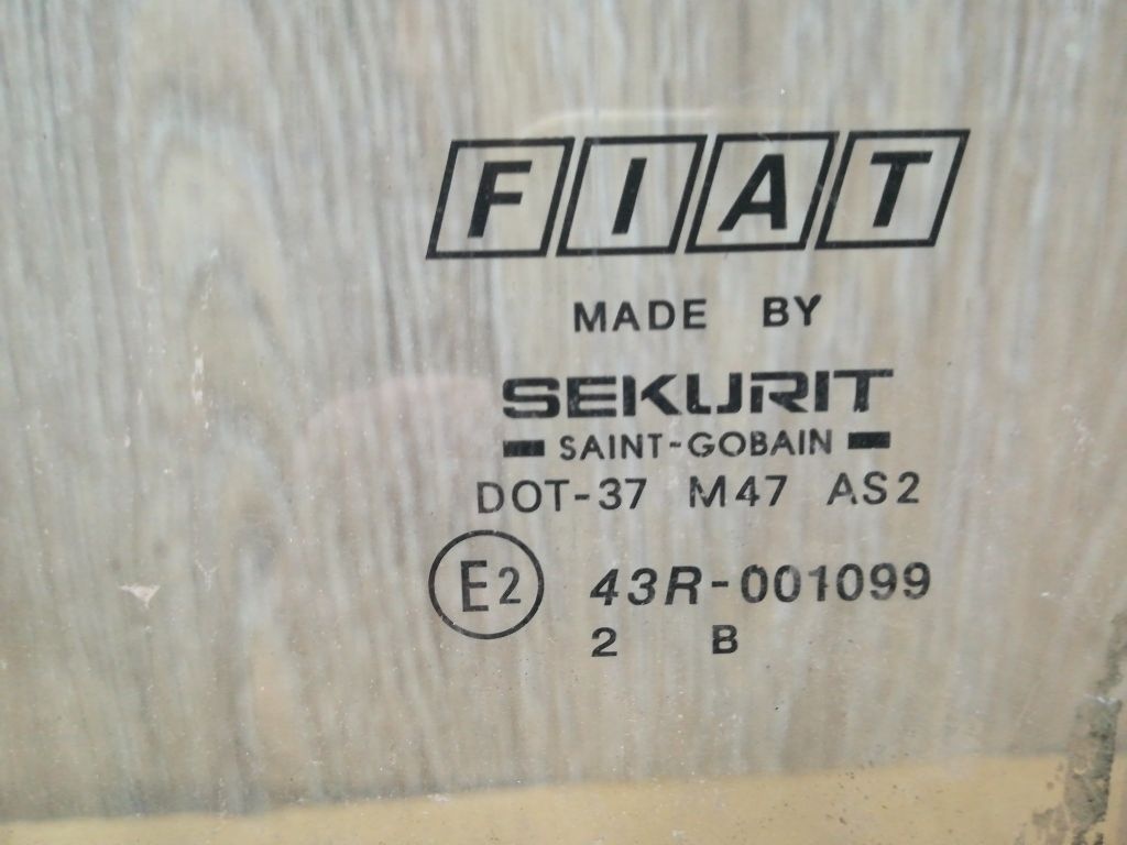 Стекло двери задней левой к Fiat Tipo 1993