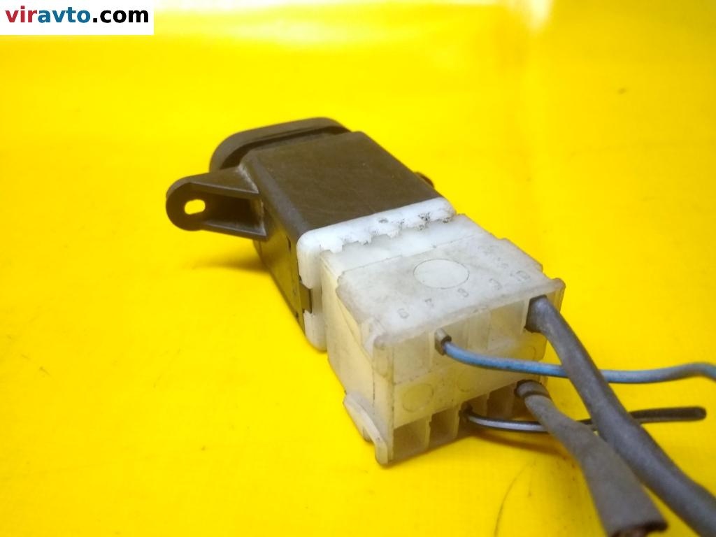 Кнопка  к Renault Laguna 1996