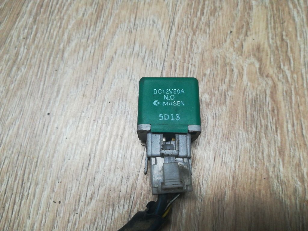 Реле (прочие) к Mazda 626 1995