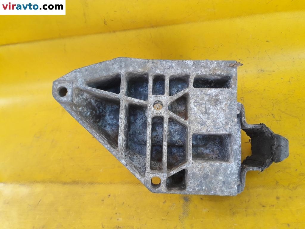 Кронштейн к Renault Scenic 1997