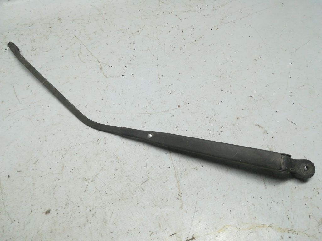 Щеткодержатель задний к Mazda 6 2003