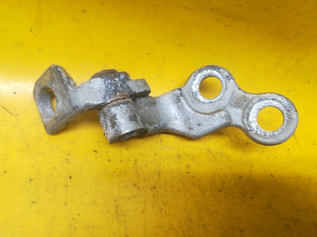 Петля двери к Ford Focus 2001