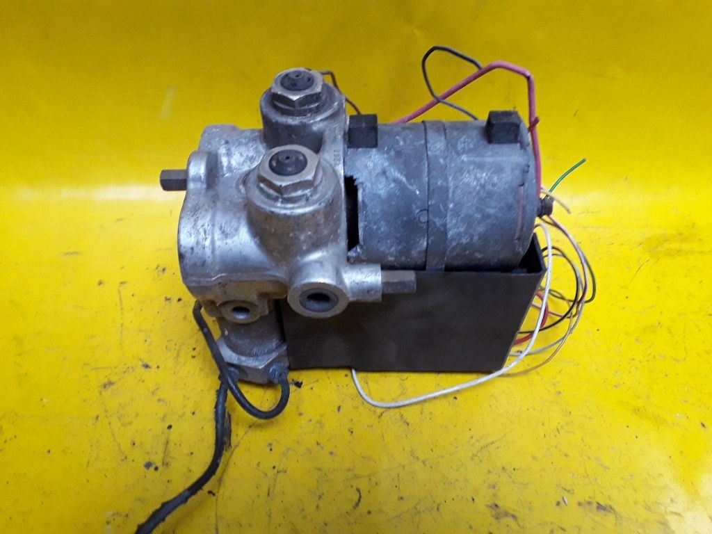 Блок ABS к Audi 80 1989