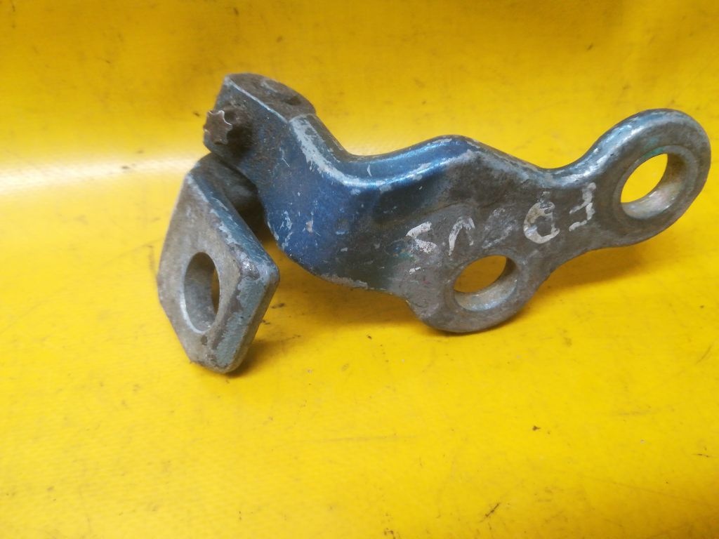 Петля двери к Ford Focus 2001