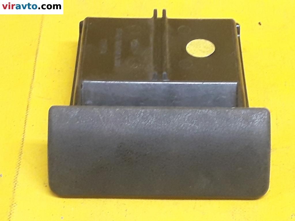 Пепельница к Ford Escort 1994