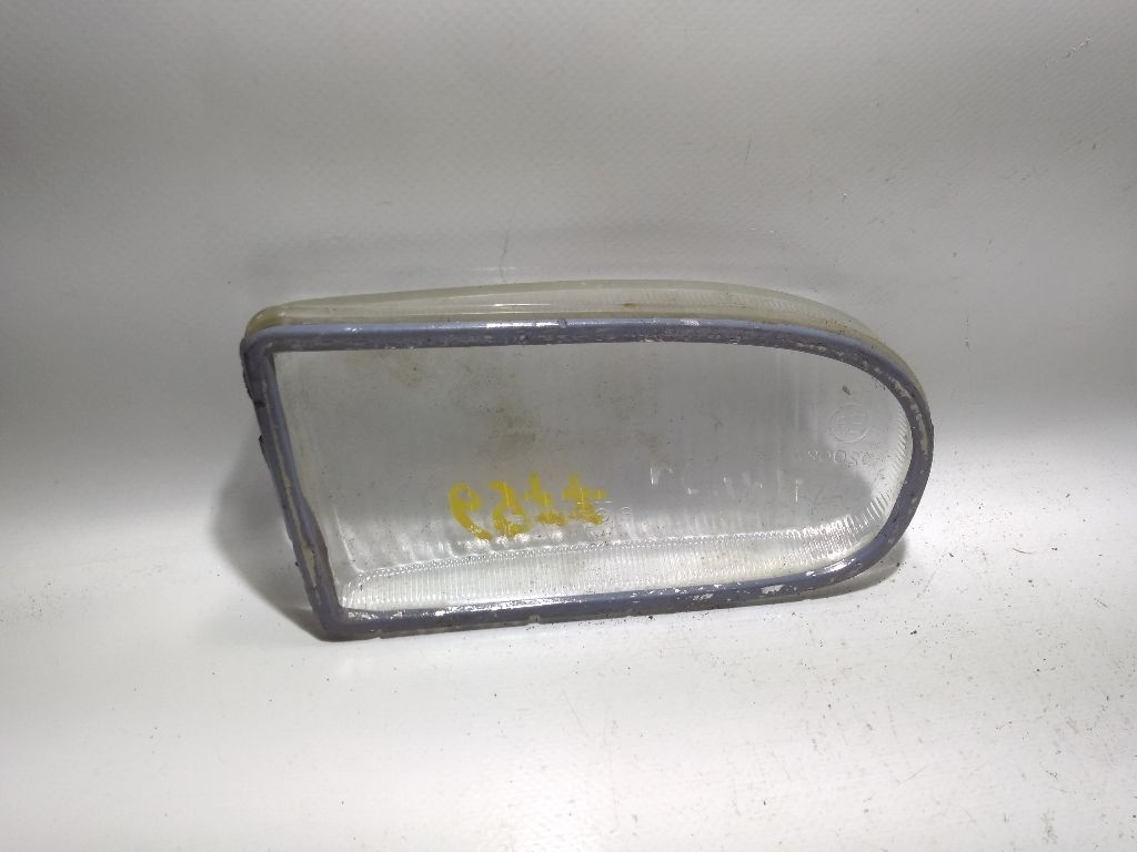 Стекло фары противотуманной правой к Renault Laguna 1996