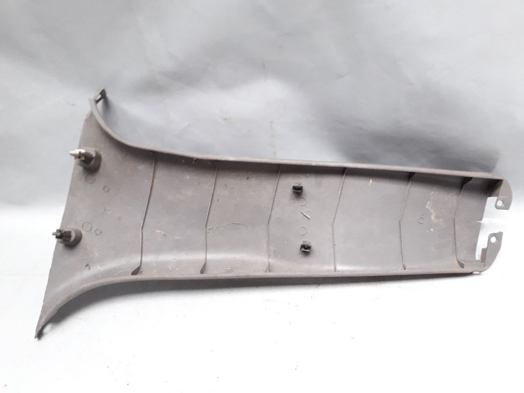Обшивка стойки к Ford Focus 2000
