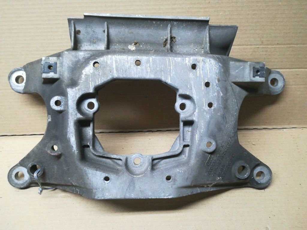 Балка под КПП к Audi A4 2009