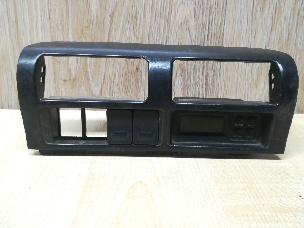 Часы к Kia Sephia 1995
