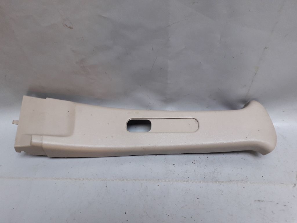 Обшивка стойки к Lexus RX 1999