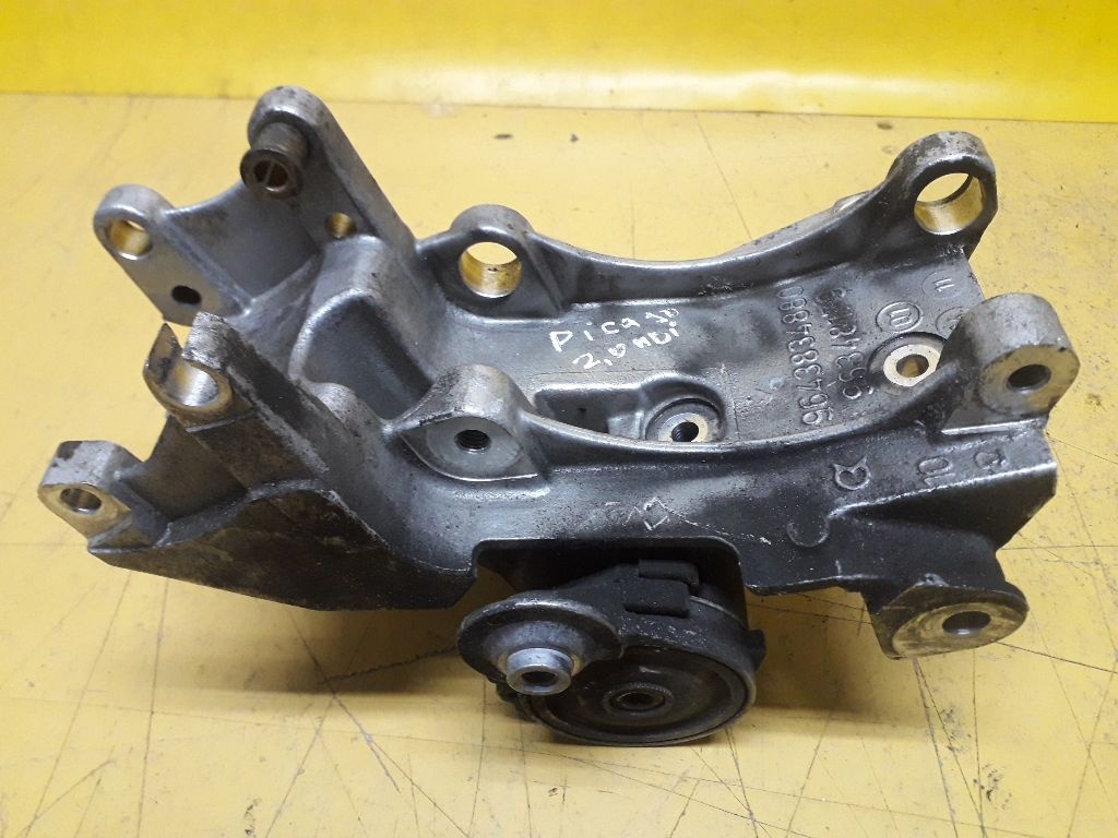 Кронштейн генератора к Citroen C3 2001