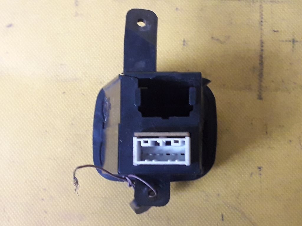 Кнопка противотуманных фар к Mazda Xedos 6 1997