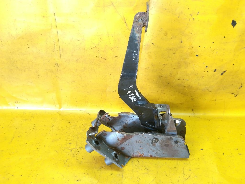 Педаль тормоза к Mazda Xedos 9 1994
