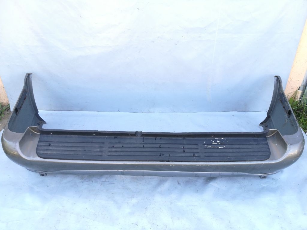 Бампер задний к Lincoln Navigator 2003