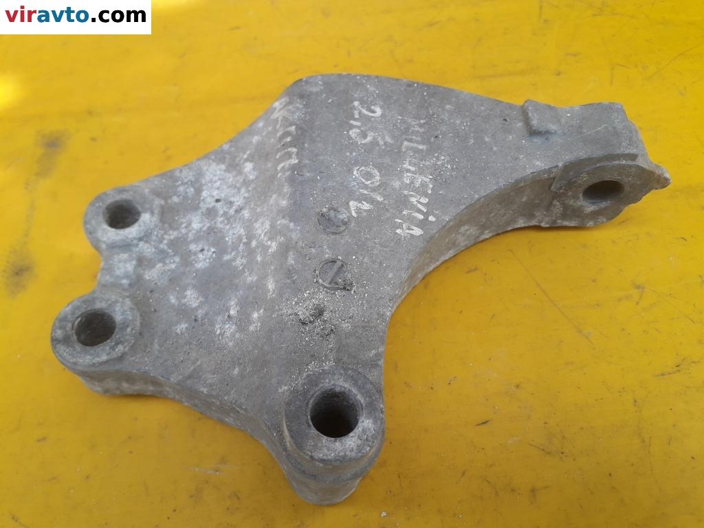 Кронштейн КПП к Mazda Millenia 2001