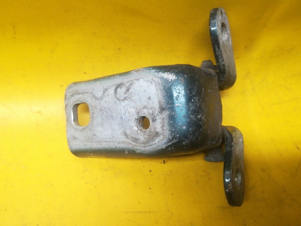 Петля двери к Ford Mondeo 2001