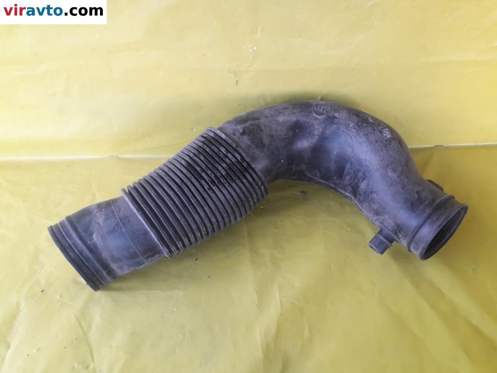 Воздуховод к Peugeot 206 2001