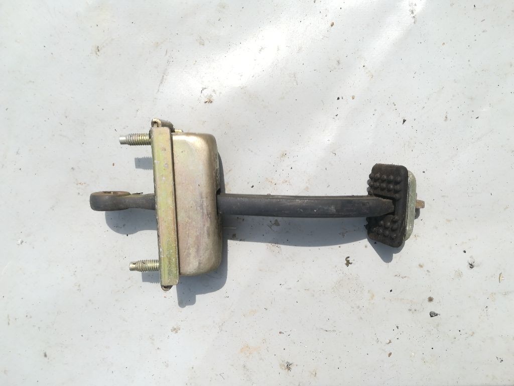 Ограничитель открывания двери к Mazda 626 2001