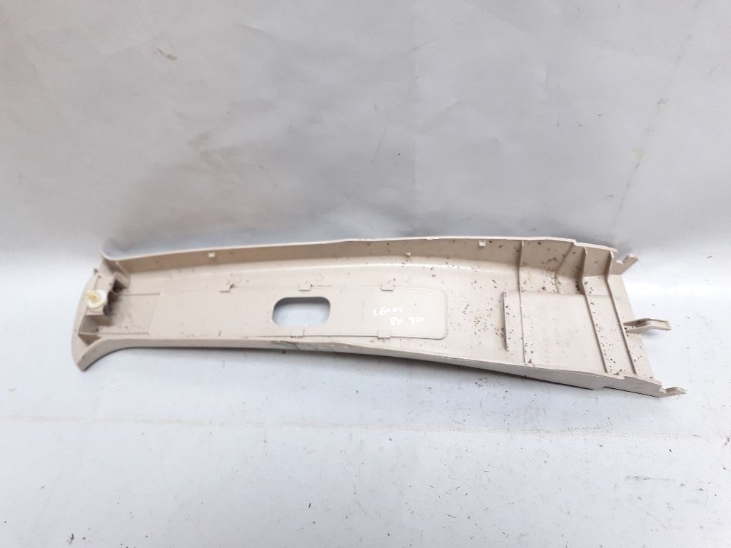 Обшивка стойки к Lexus RX 1999