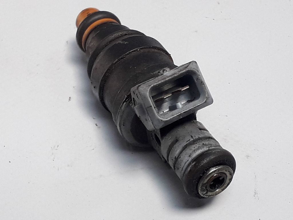 Форсунка к Audi 80 1995